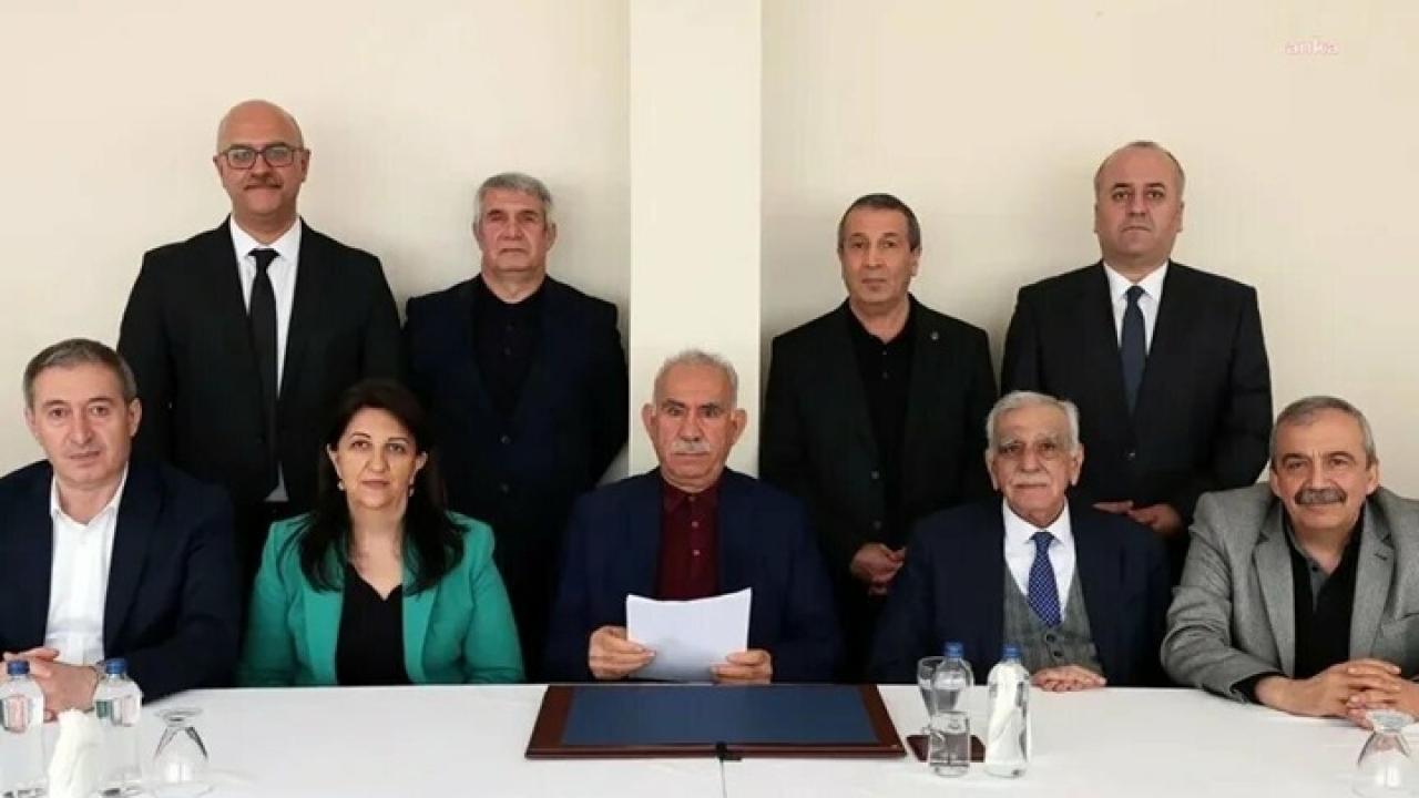 Sadece bir örgütün kendisini feshetmesi değil bu...