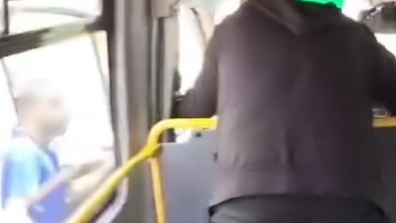 5 TL’lik eksik ödeme yüzünden minibüs karıştı