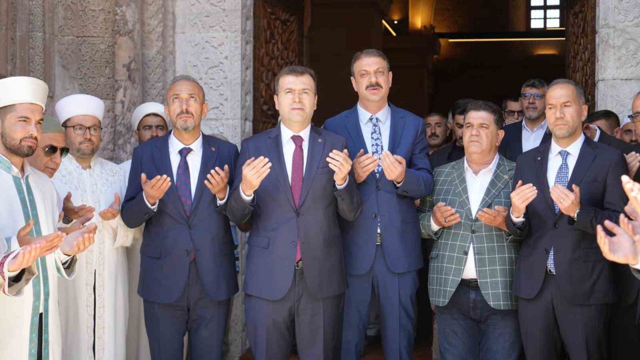 691 yıllık Sungurbey Camii yeniden ibadete açıldı