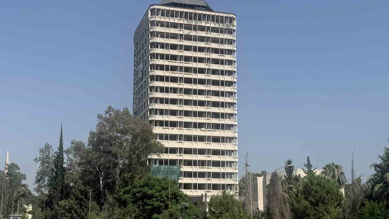 Adana’da 16 katlı Çukobirlik hizmet binası 2 bin 700 dinamitle yıkılacak