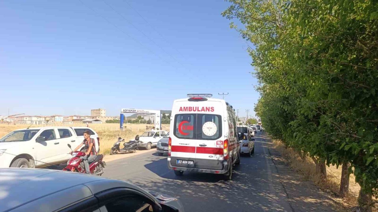 Adıyaman’da otomobil ile araç çarpıştı: 1 yaralı