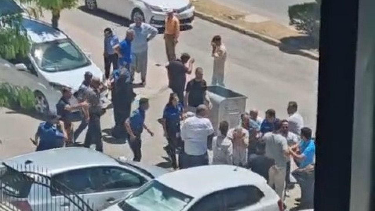 Adliye önünde yumruklu kavga