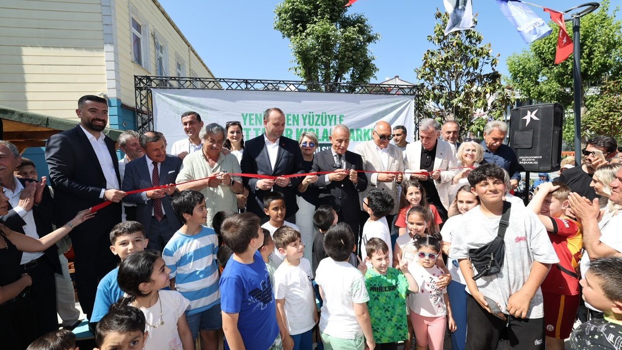 Ahmet Taner Kışlalı Parkı yenilenen yüzüyle hizmete açıldı