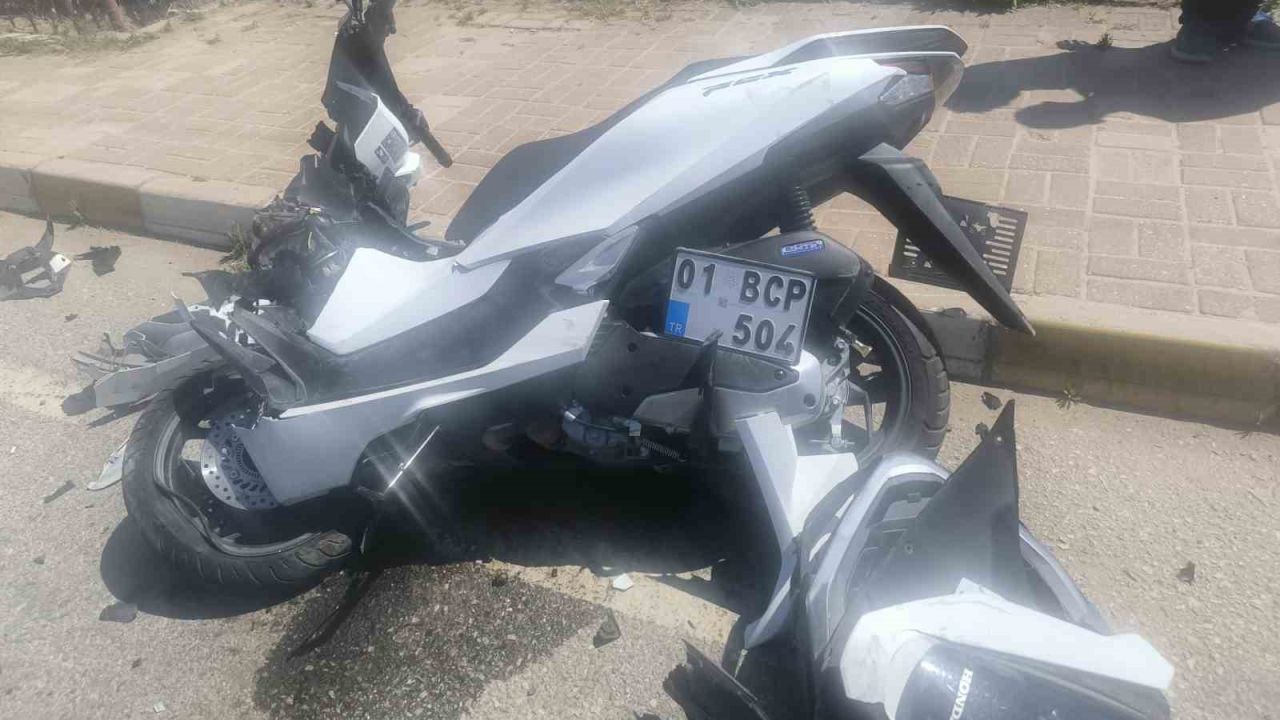 Alanya’da minibüs ile motosiklet çarpıştı: 1’i ağır 2 yaralı
