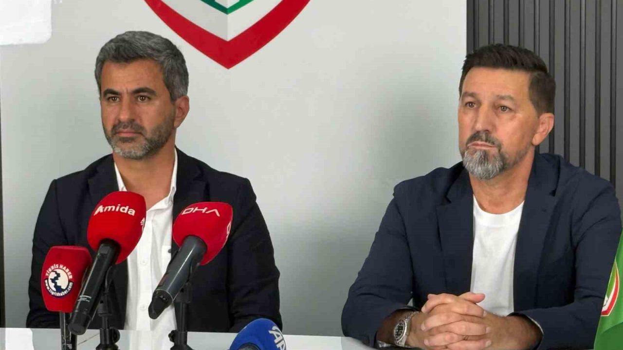 Amed Sportif Faaliyetler’de yeni teknik direktör Besnik Hasi oldu