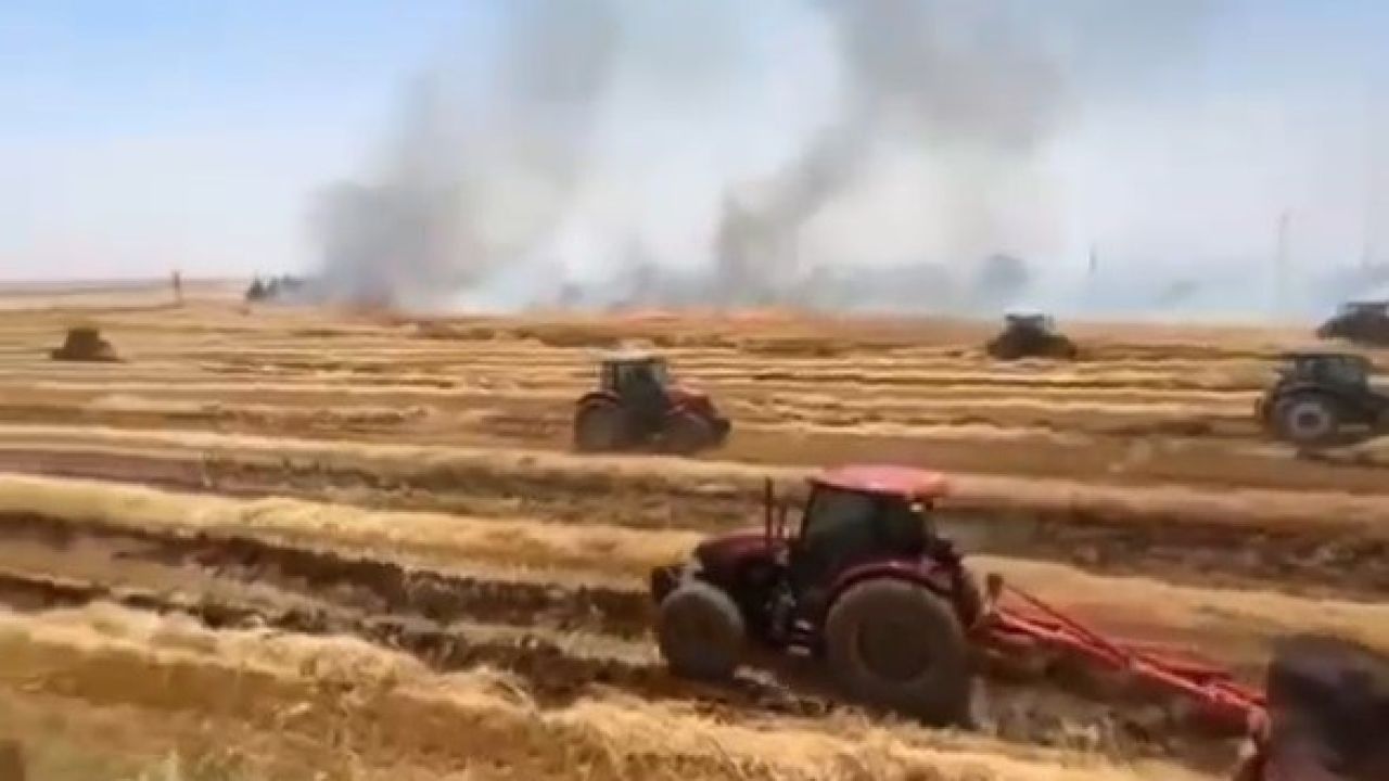 Anız yangını tarım malzemelerini kül etti