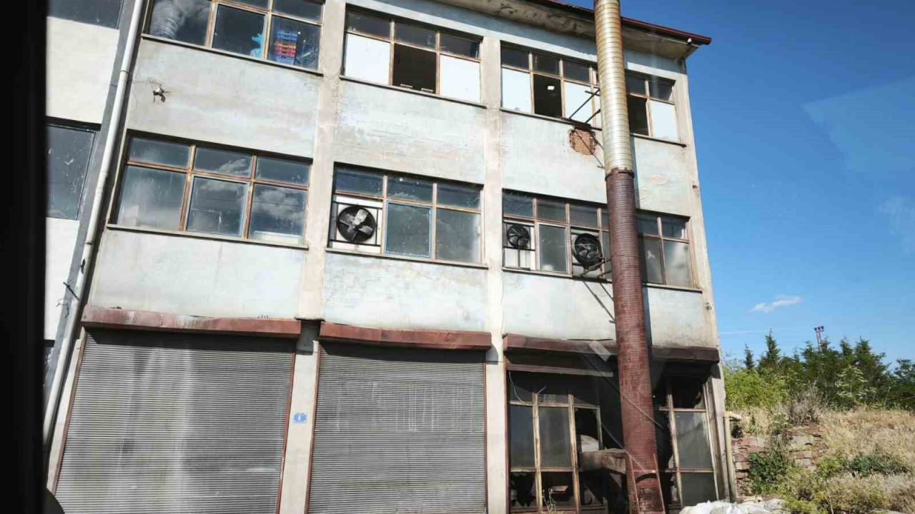 Ankara’da 9 ton bozuk süt ve süt ürünü ele geçirildi