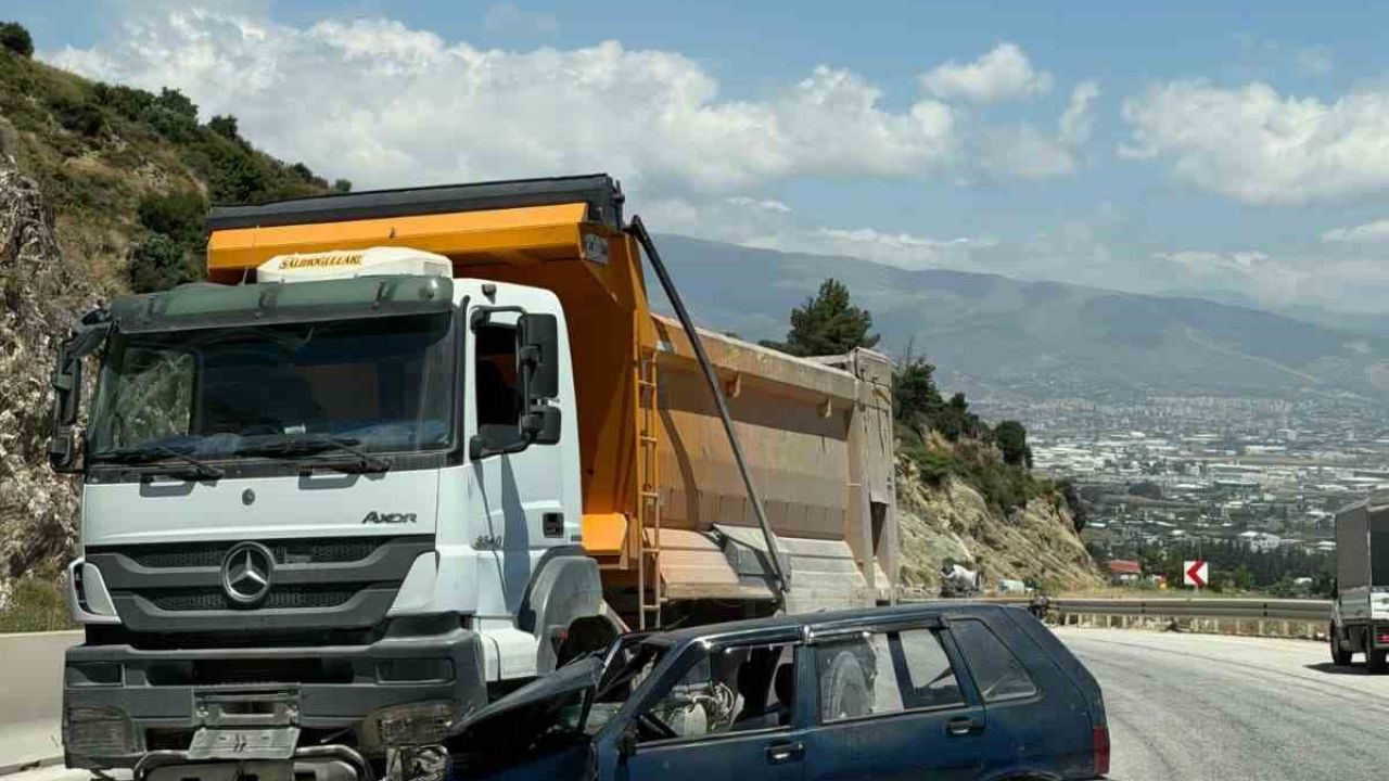 Antakya’da trafik kazası: 2 yaralı