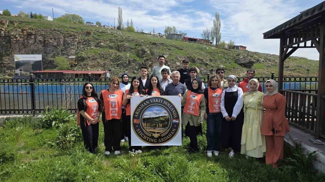 Ardahan’da fidanlar toprakla buluşuyor