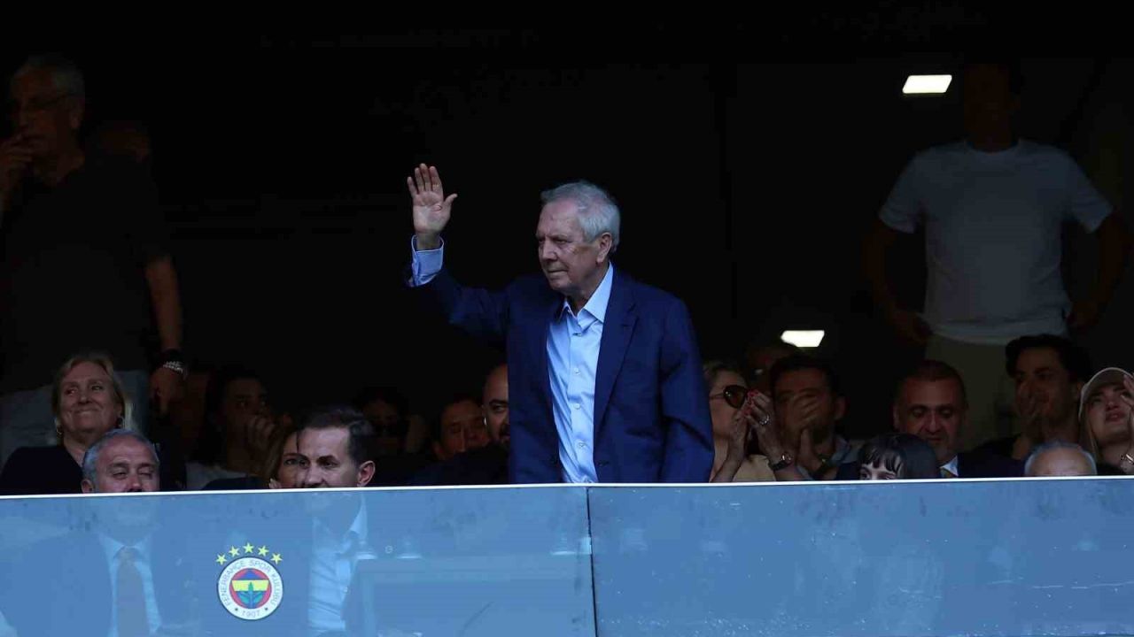 Aziz Yıldırım, Fenerbahçe’de 13. kez başkanlığa seçildi