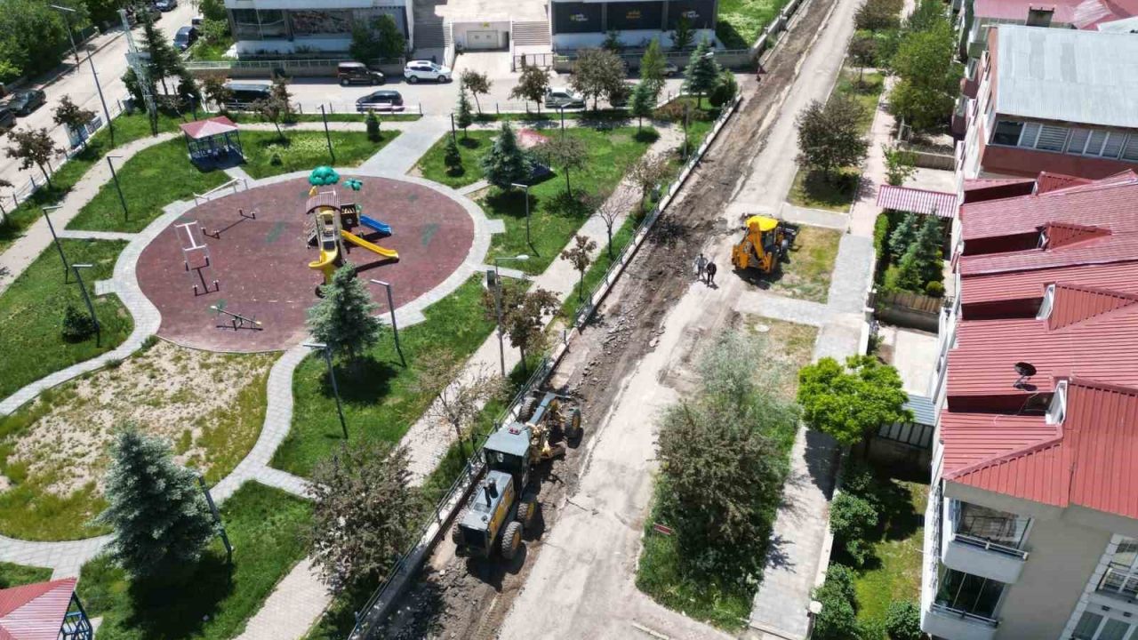 Aziziye’de asfalt seferberliği başladı
