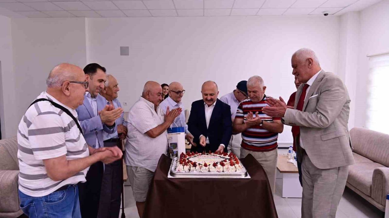 Babalar Günü’nde huzurevi sakinleri ve şehit babası unutulmadı