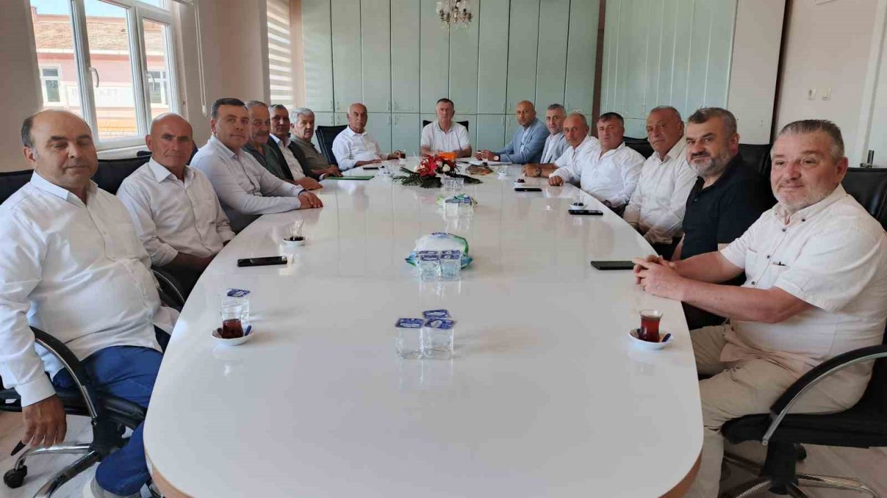 Bafra’da ziraat odası başkanlarından buğday ve arpa fiyatı açıklaması