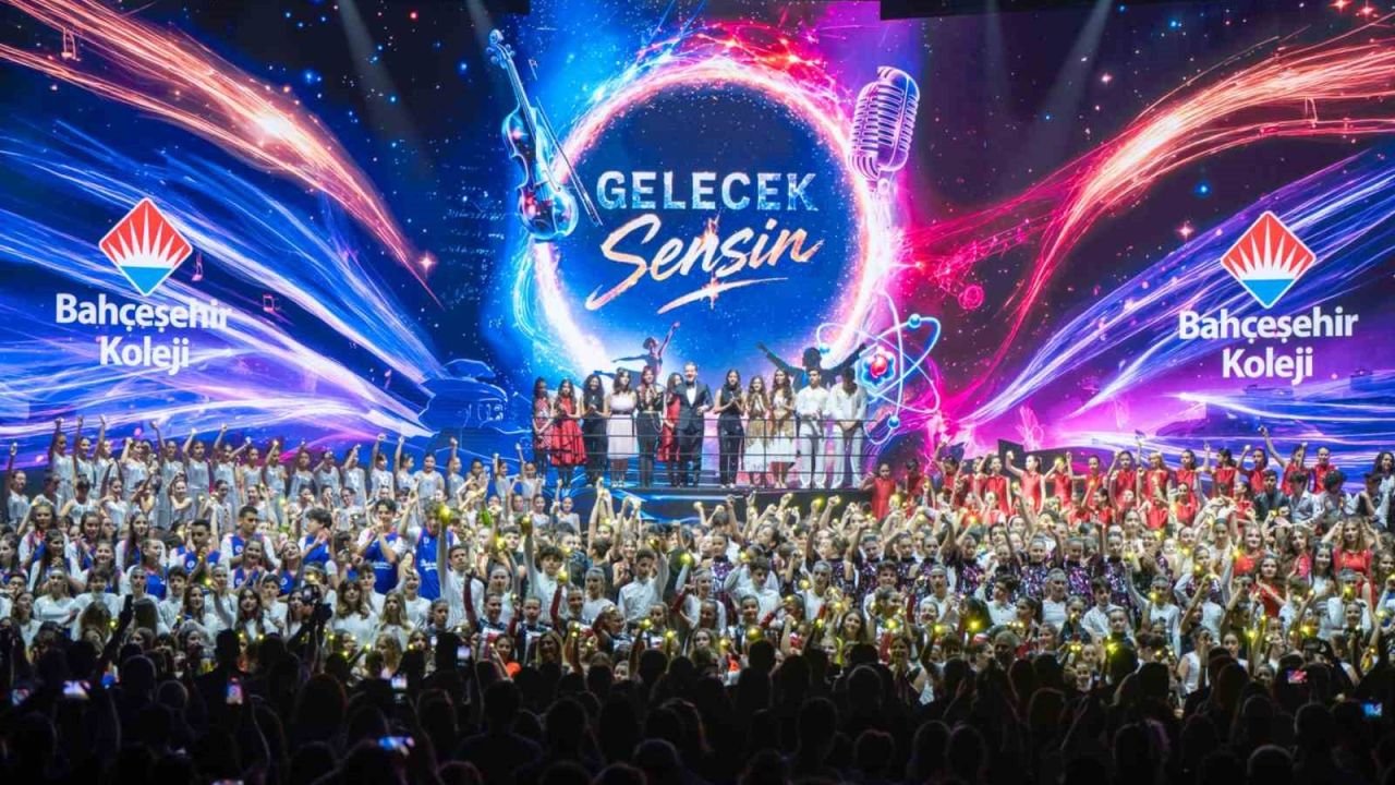 Bahçeşehir Koleji’nden görkemli yıl sonu gösterisi
