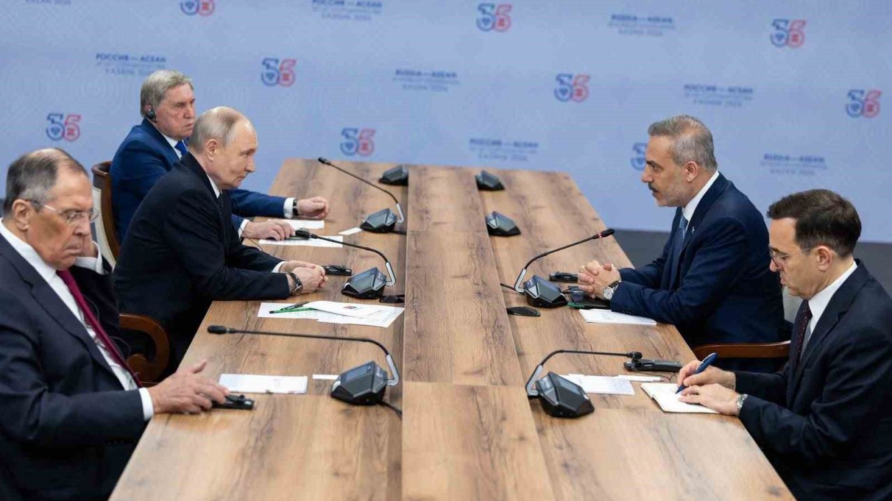 Bakan Fidan, Rusya Devlet Başkanı Putin ile görüştü