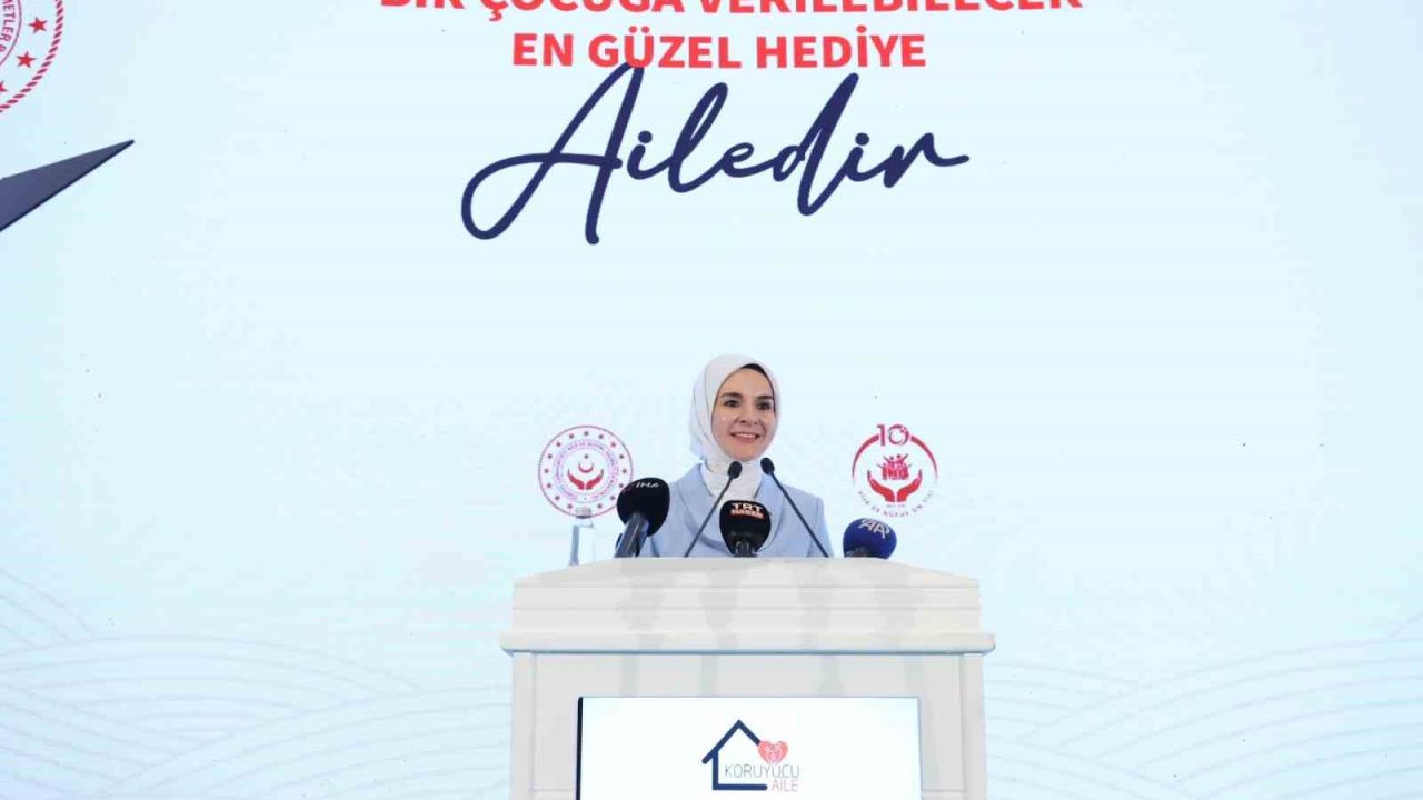 Bakan Göktaş: "11 bin 22 çocuğumuz 9 bin 277 koruyucu ailemizin yanında hayatını sürdürmektedir"
