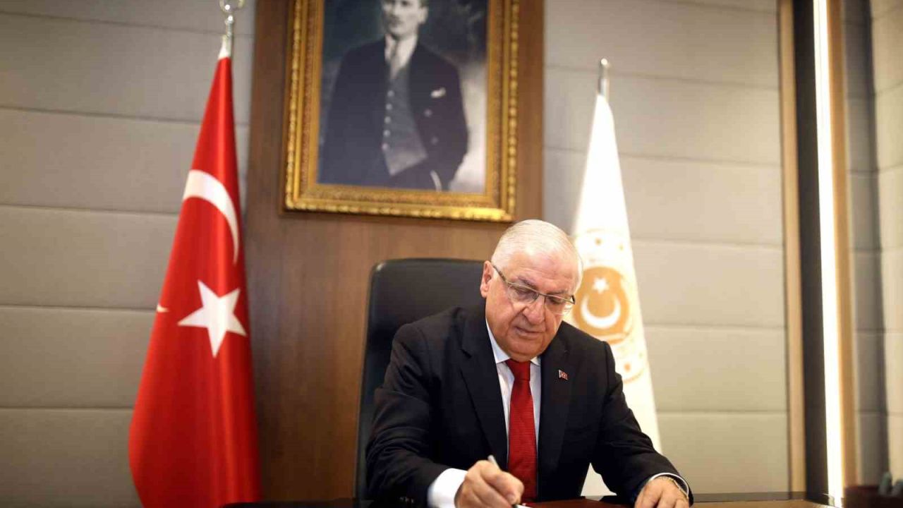 Bakan Güler: "Babalar; karşılıksız sevgileriyle çocuklarının sığındığı güvenli bir limandır"