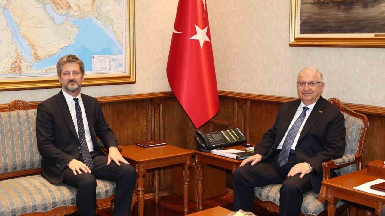 Bakan Güler, Macaristan’ın Ankara Büyükelçisi Matis’i kabul etti