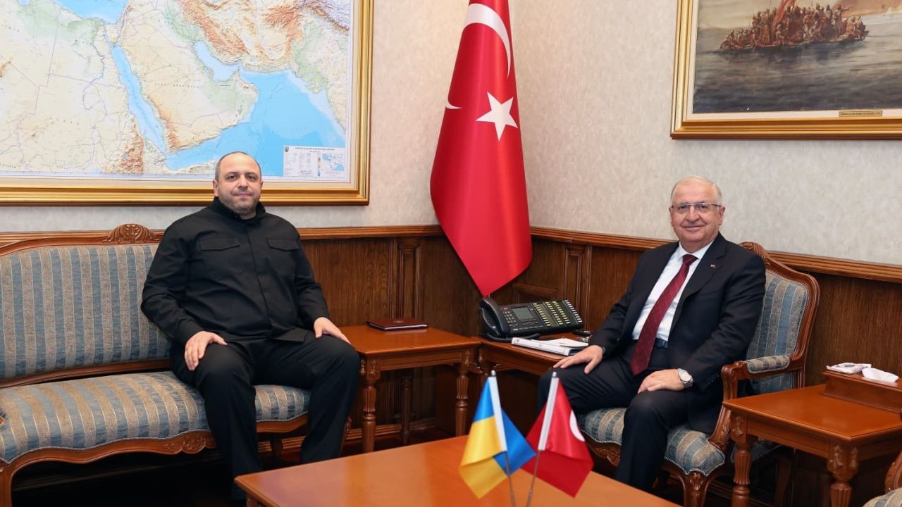 Bakan Güler, Ukrayna Milli Güvenlik ve Savunma Konseyi Sekreteri Umerov ile bir araya geldi