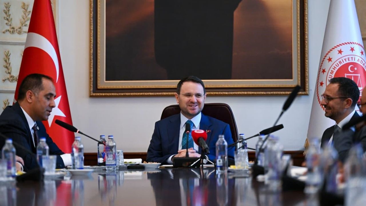 Bakan Gürlek: "Muhtar, devletin en temel direği"