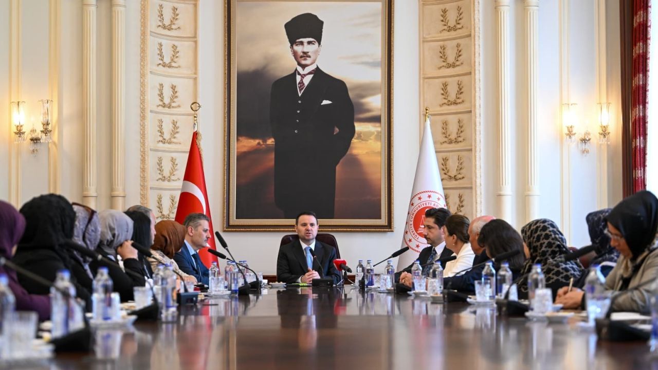Bakan Gürlek: "Uyuşturucu madde kullanımı günümüzün en büyük sorunlarından biri"