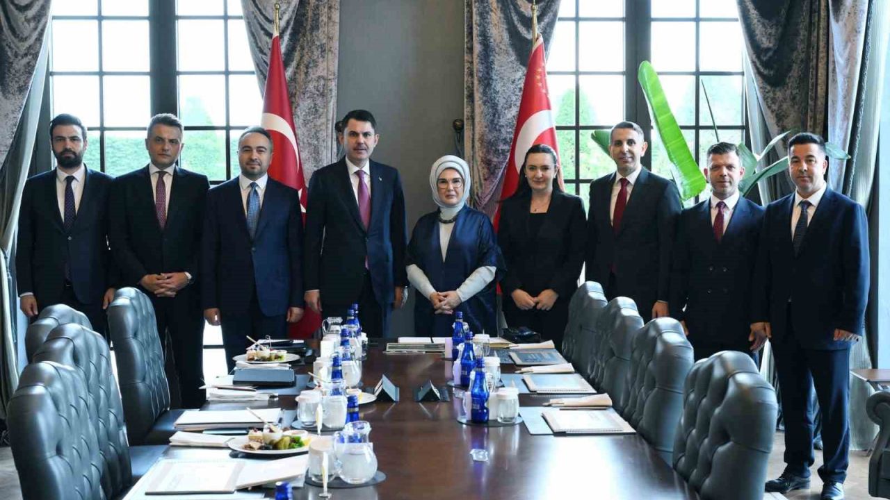 Bakan Kurum, Emine Erdoğan ile çevre politikaları ve COP31 hazırlıklarını görüştü