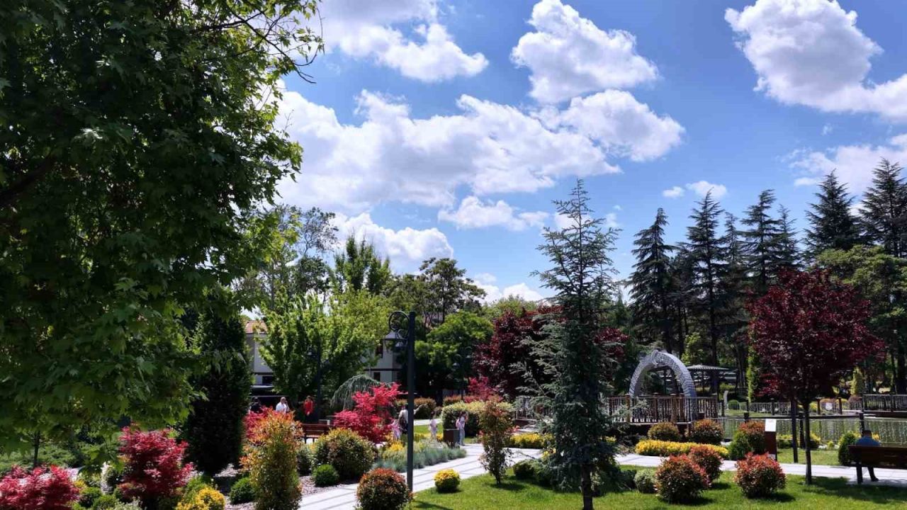 Bakan Kurum’dan Saraçoğlu Mahallesi paylaşımı: "Başkent’imize çok yakışmadı mı?"