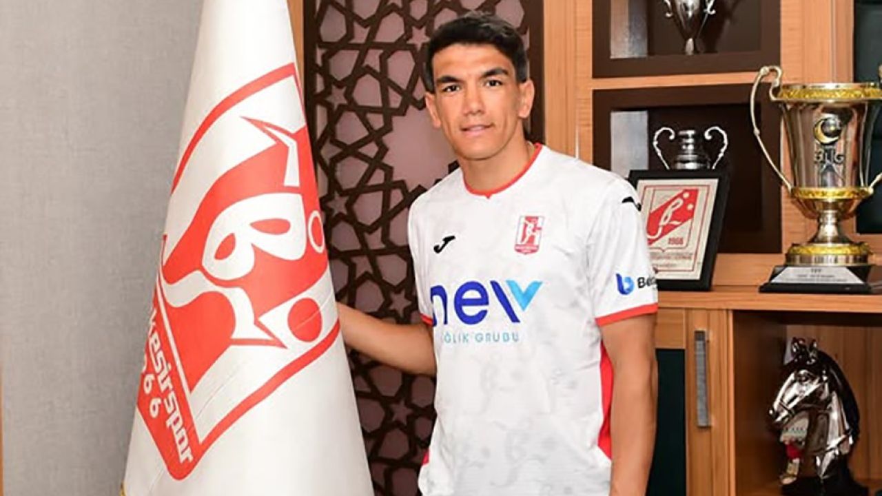 Balıkesirspor’da Akın Akman imzayı attı