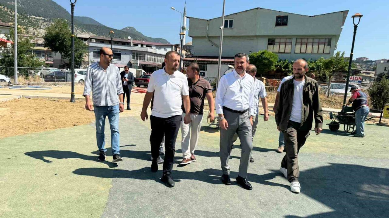Başkan Çetinkaya yapımı süren tema parkları inceledi