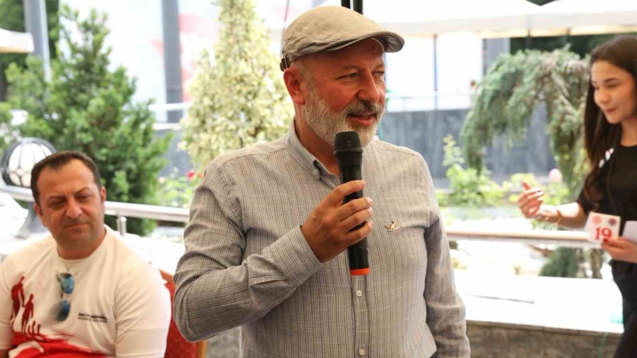 Başkan Çolakbayrakdar: "Aileyi güçlendiren her adımın yanında olmaya devam edeceğiz"