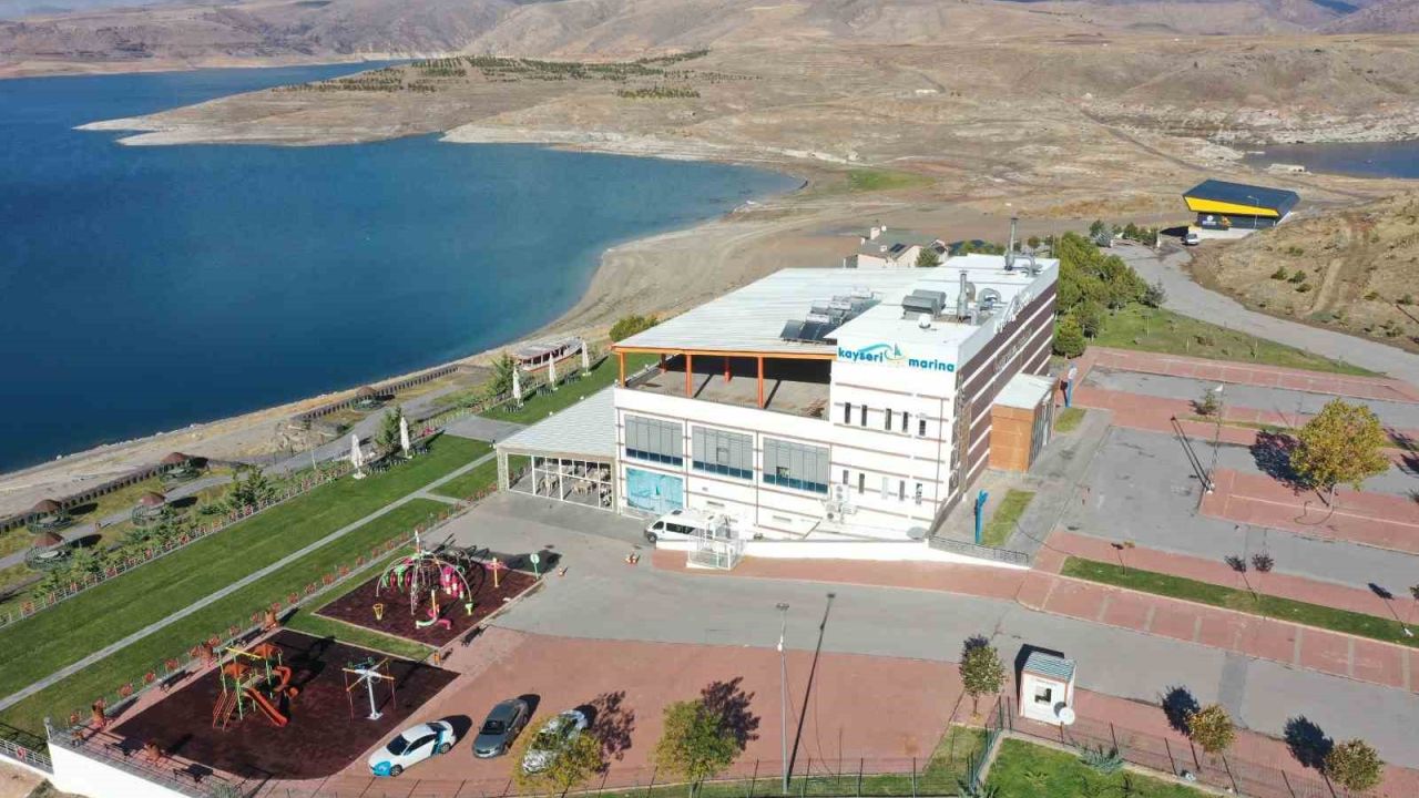Başkan Çolakbayrakdar: "Kayseri’nin denizi, Türkiye’nin gözde mekânlarından biri hâline geldi"