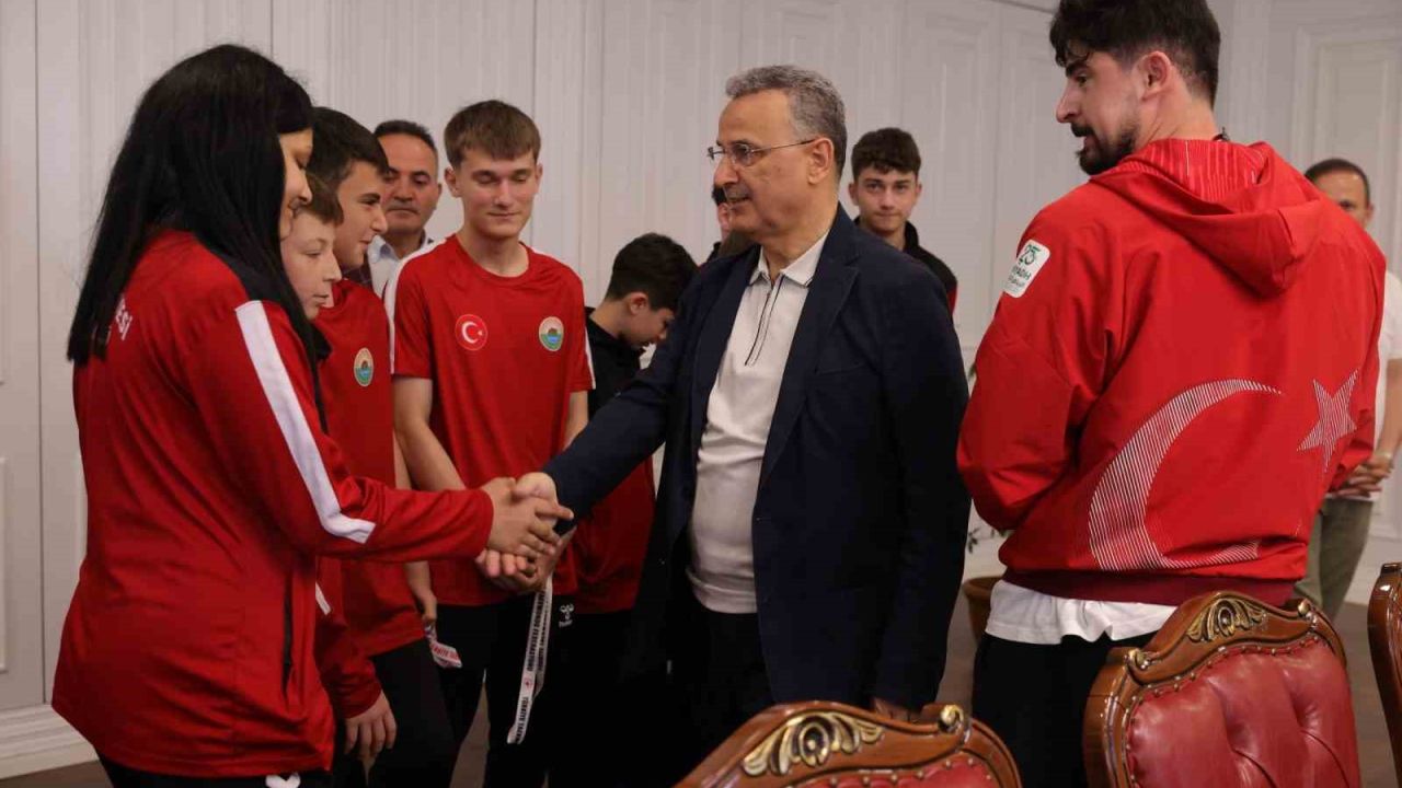 Başkan Kurnaz: "Avrupa üçüncüsü olan sporcumuz bizleri gururlandırdı"