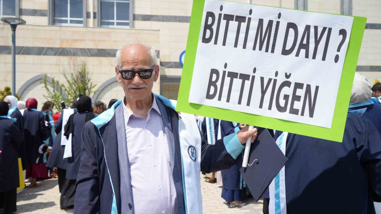 Bayburt’ta azmin hikâyesi: 71’inde başladığı üniversiteden 75 yaşında mezun oldu