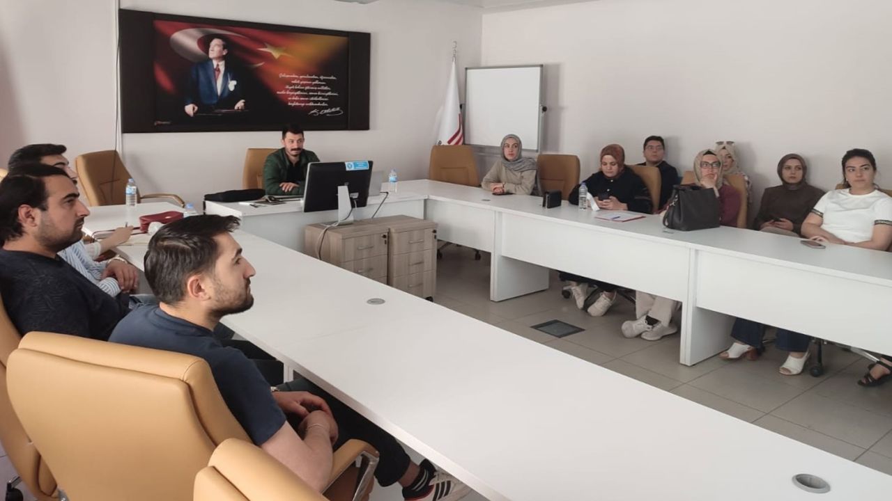 Bayburt’ta sosyal hizmet çalışanlarına mahremiyet eğitimi verildi