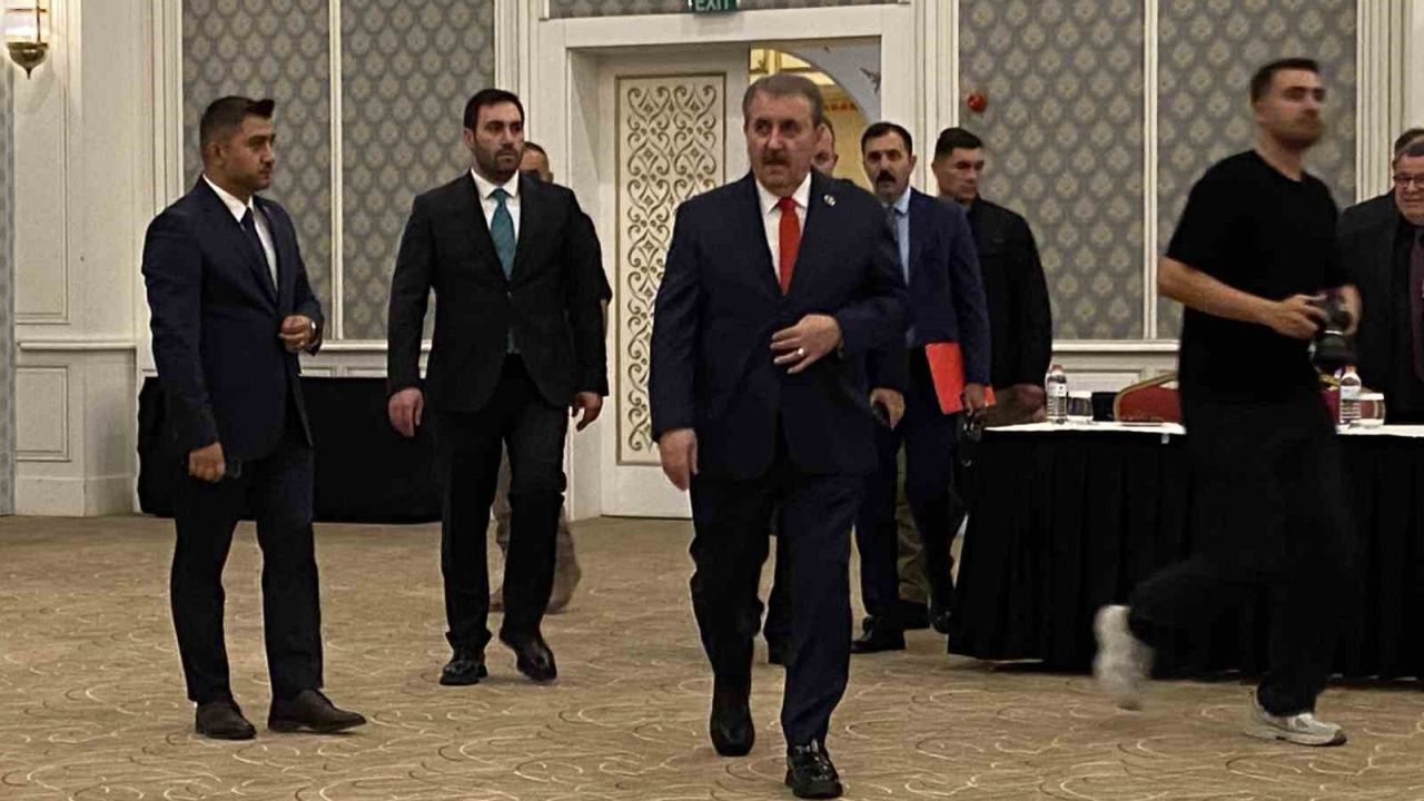 BBP Genel Başkanı Destici: "(Muhsin Yazıcıoğlu davası) Yeni gelişmeler, olayın tüm ayrıntılarıyla çözülmesi noktasında bizi umutlandırdı"