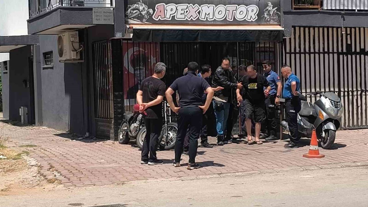 "Ben söz verdim mi tutarım" deyip üzerine benzin dökerek iş yerine kendini kilitledi