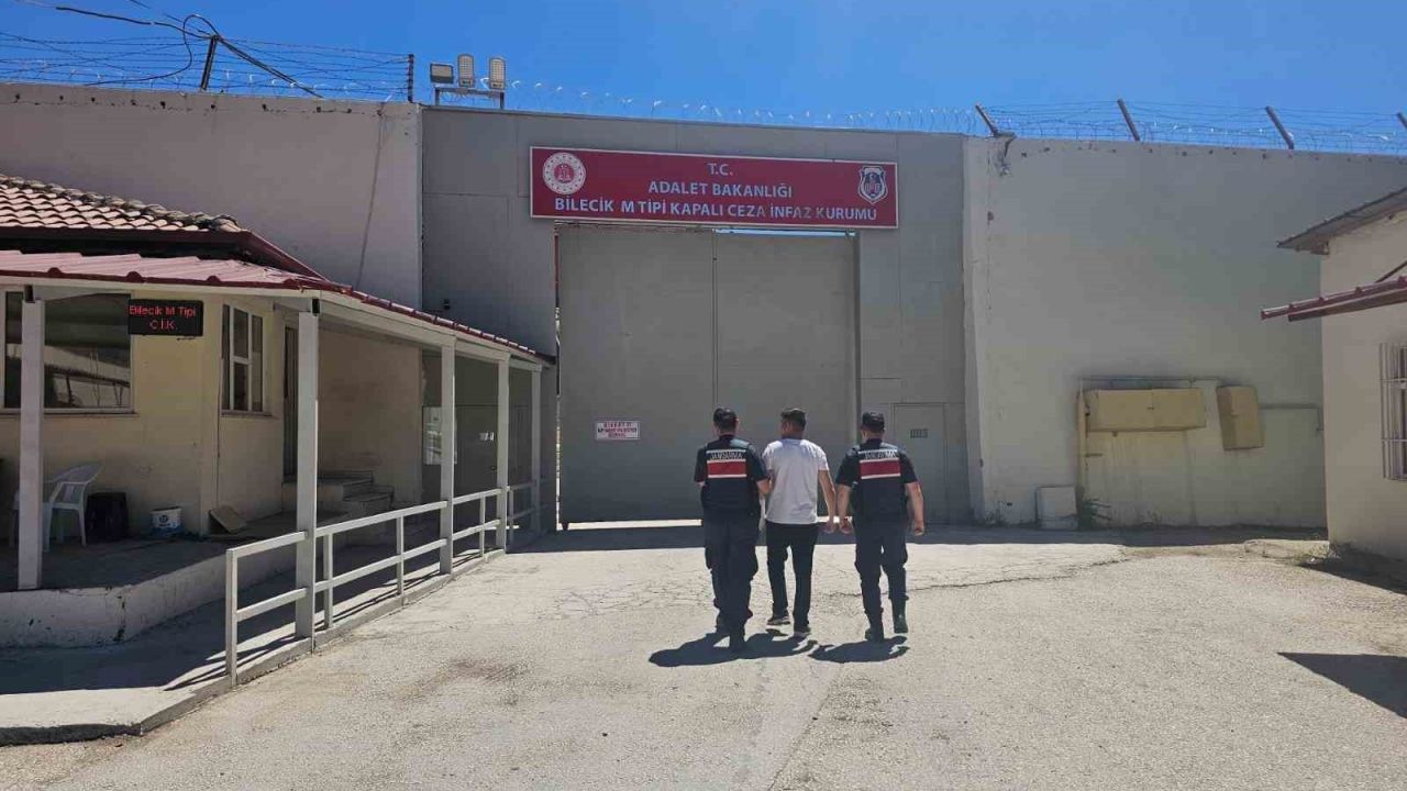 Bilecik’te 17 yıl 49 ay 37 gün hapis cezası bulunan şahıs kaçmaya çalıştığı sırada yakalandı