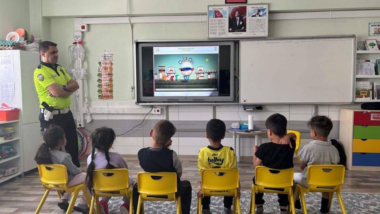 Bilecik’te öğrencilere trafik eğitimi verildi