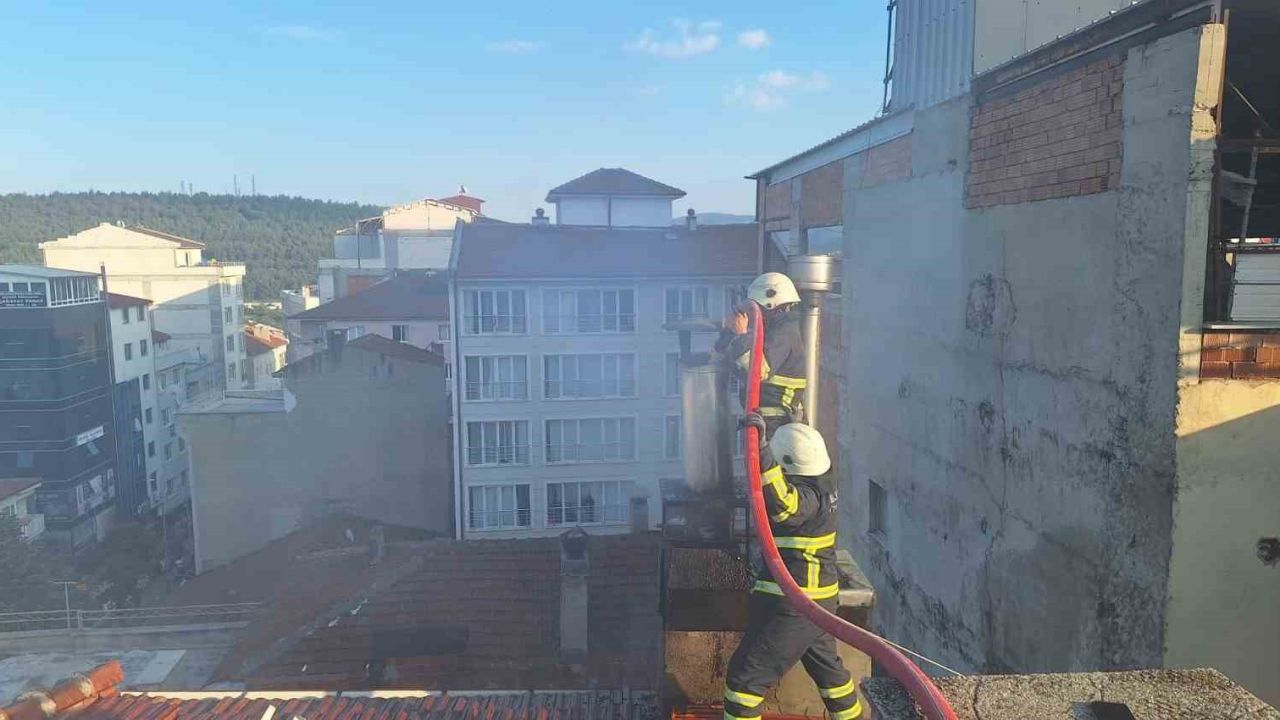 Bilecik’te restoranın bacasında korkutan yangın