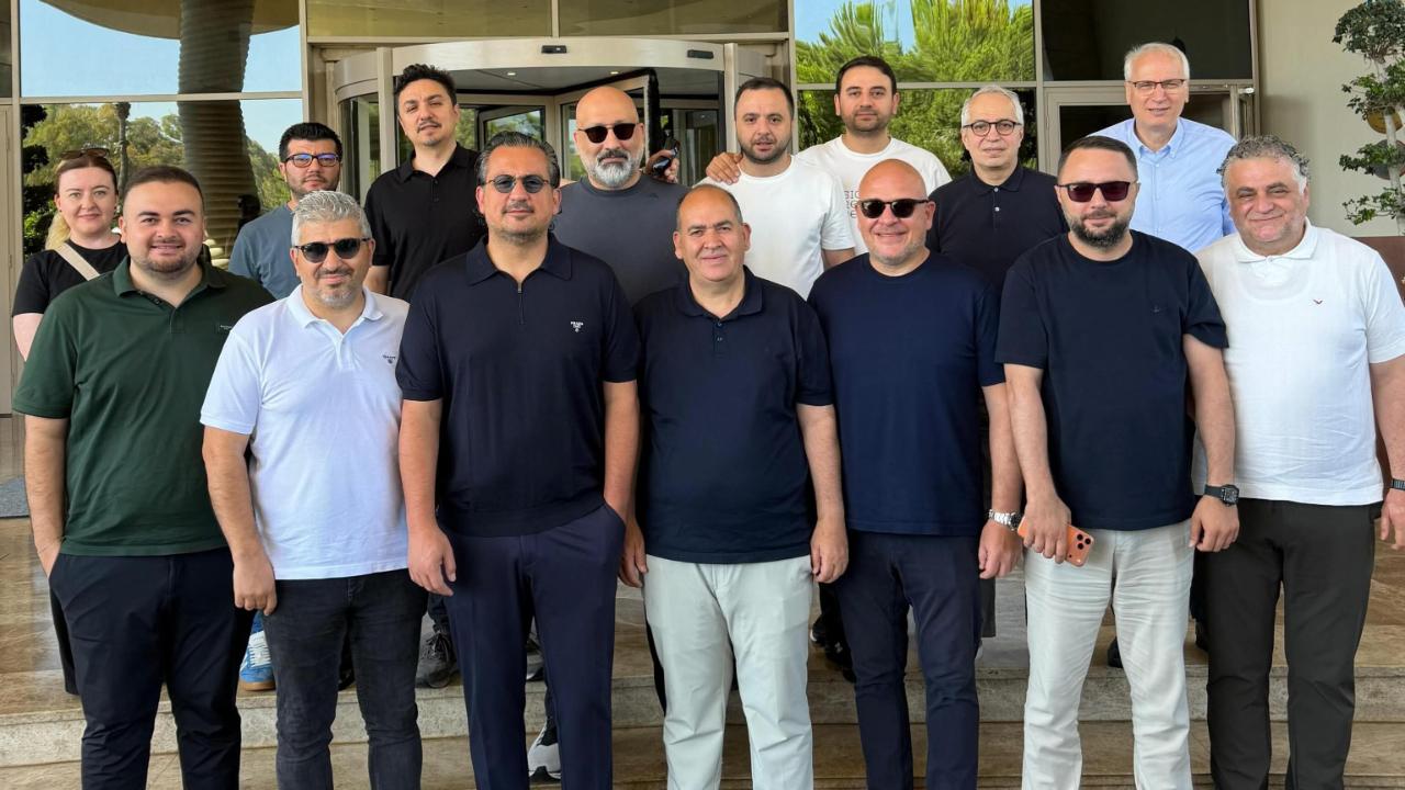 Bir Kalemle de Mümkün...