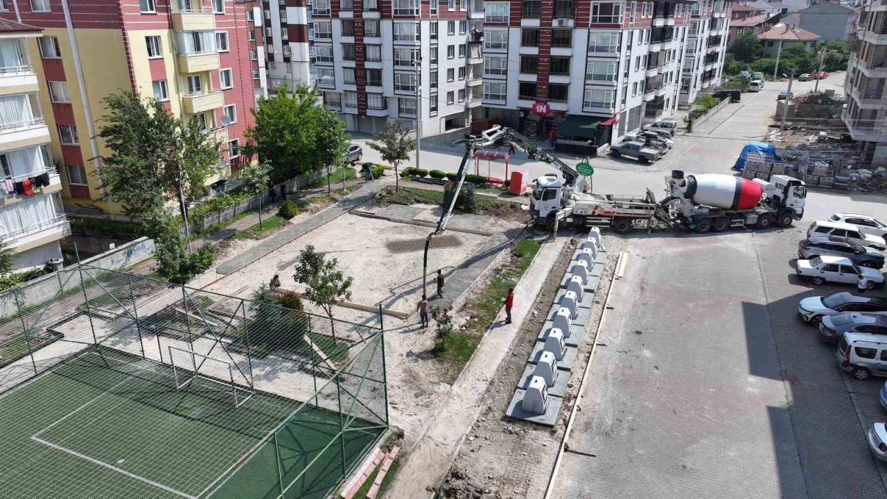 Bolu’da çocukların oyun alanları yenileniyor