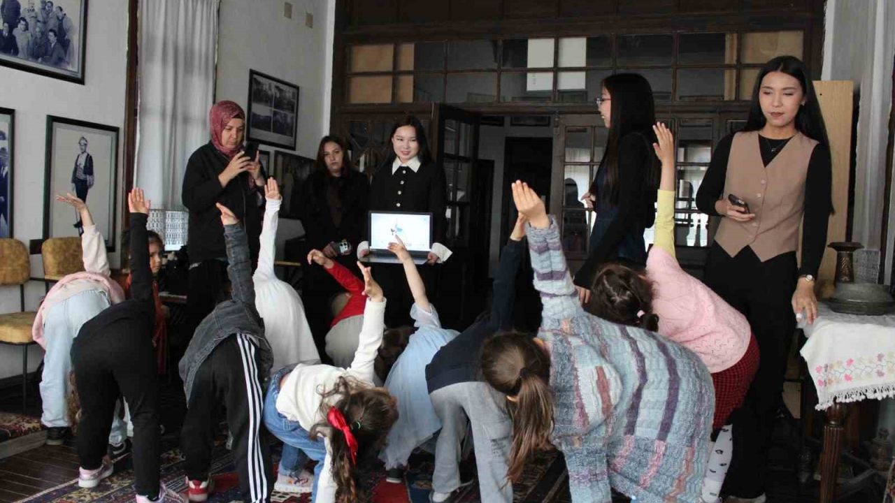 Bor Halk Kütüphanesi’nde 56 öğretmen adayından 19 farklı etkinlik