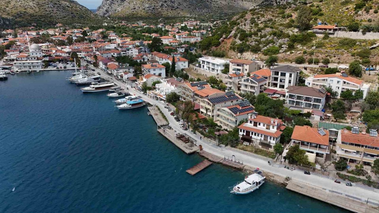 Bozburun sahili yeni yüzüne kavuştu