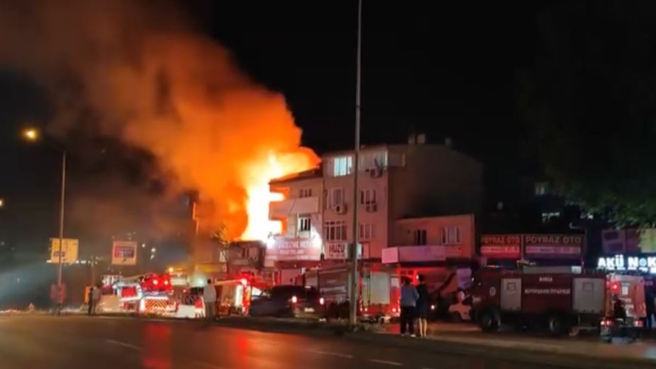Bursa’da iki katlı ev alev topuna döndü