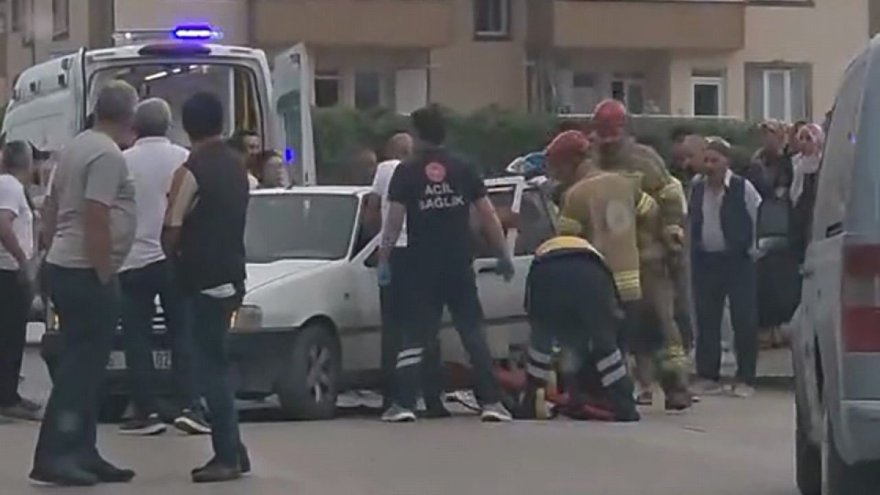 Bursa’da minibüs ile otomobil çarpıştı: 9 yaralı