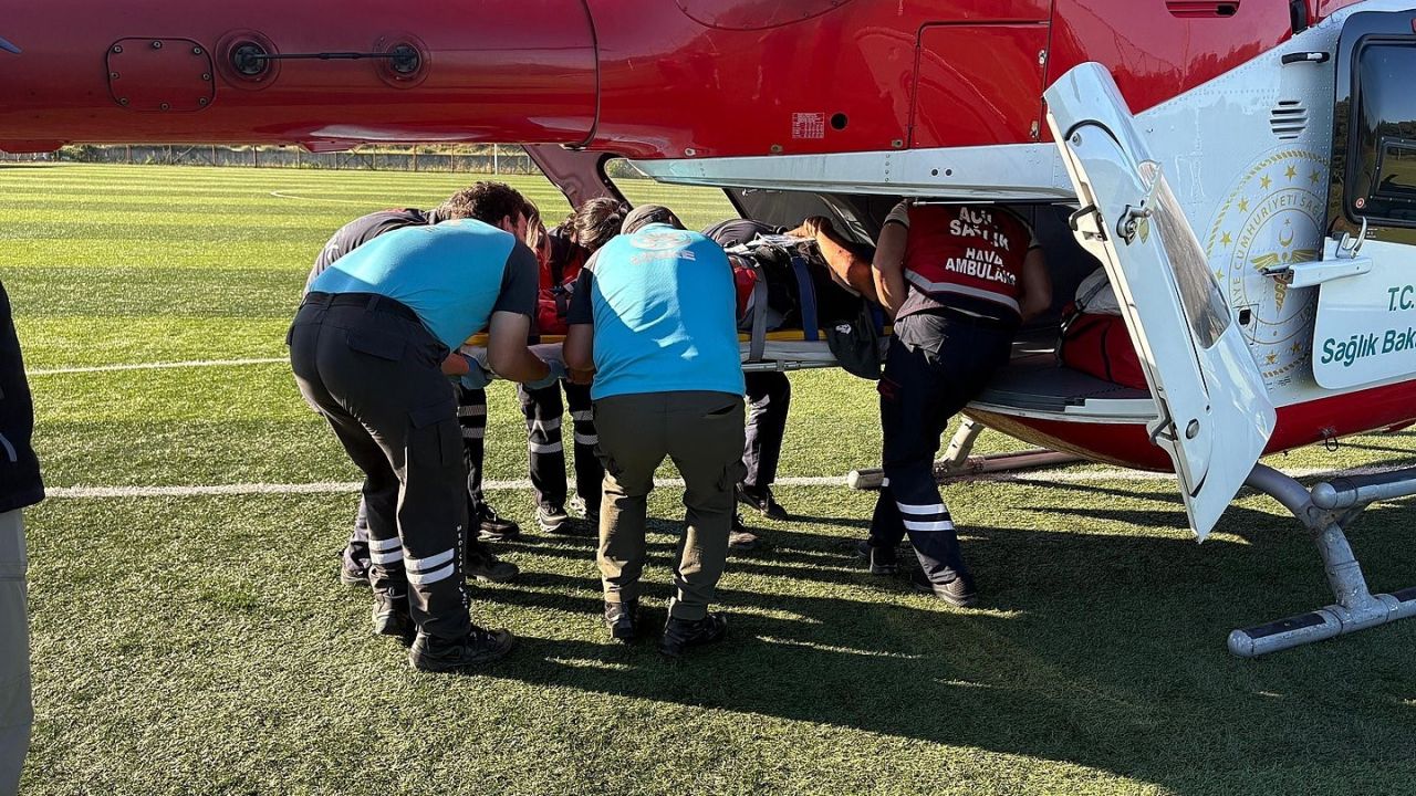 Çatalca’da yamaç paraşütü kayalıklara çarptı, 1’i çocuk 2 kişi yaralandı