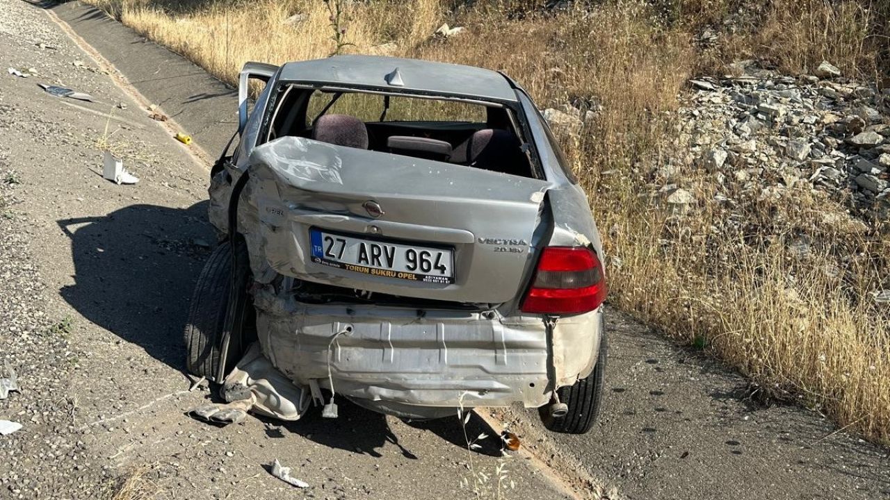 Çekici ile otomobil çarpıştı: 2 yaralı