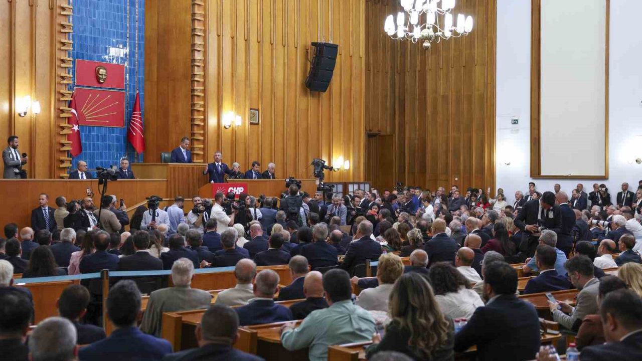CHP Grup Başkanı Özel: "AK Parti’nin kara düzeninin kötü planına kim alet olup yol veriyorsa hakkımı helal etmiyorum"