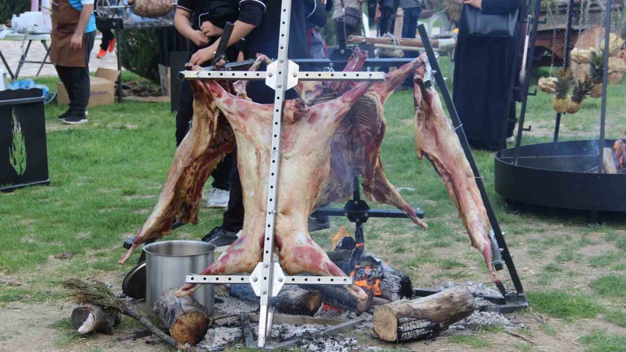 Çorum’da gastronomi şöleni hem damaklara hem gözlere hitap etti