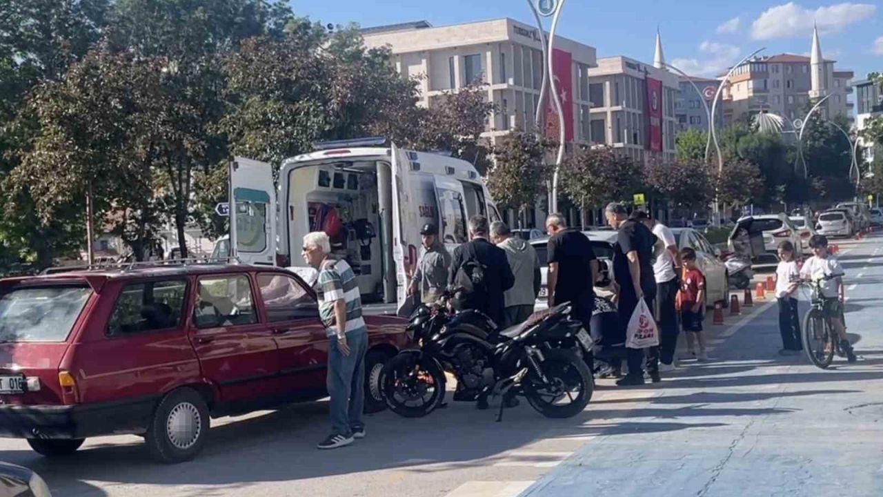 Çorum’da otomobil ile motosiklet çarpıştı: 1 yaralı